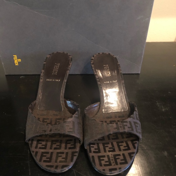 FENDI FF MULES SIZE-7.5 BROWN with BLACK FF Box and Dustbag included PREOWNED - Picture 2 of 9